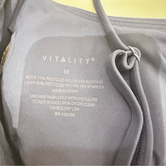 Vitality Cloud II Contour Tank (balance athletica) - Picture 3 of 9